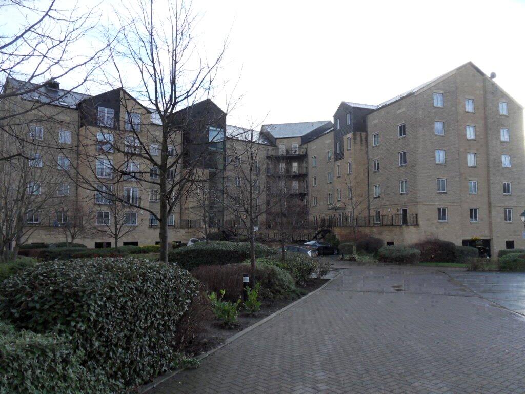 2 bed Apartment for rent in Dewsbury. From Whitegates - Dewsbury