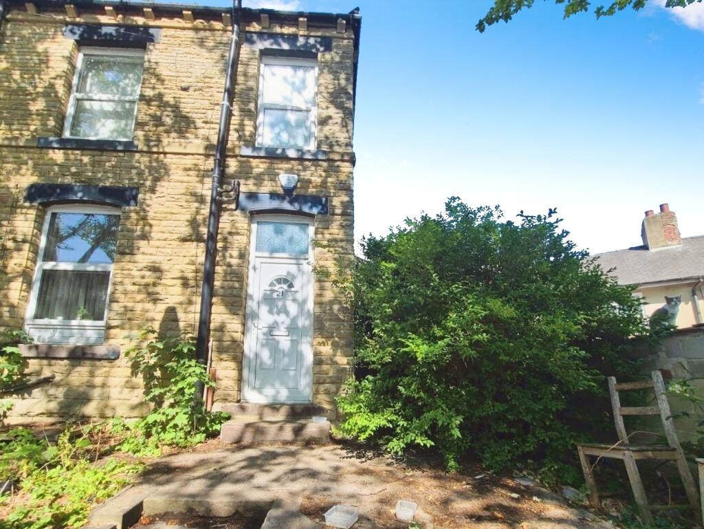 2 bed End of Terrace for rent in Batley. From Whitegates - Dewsbury