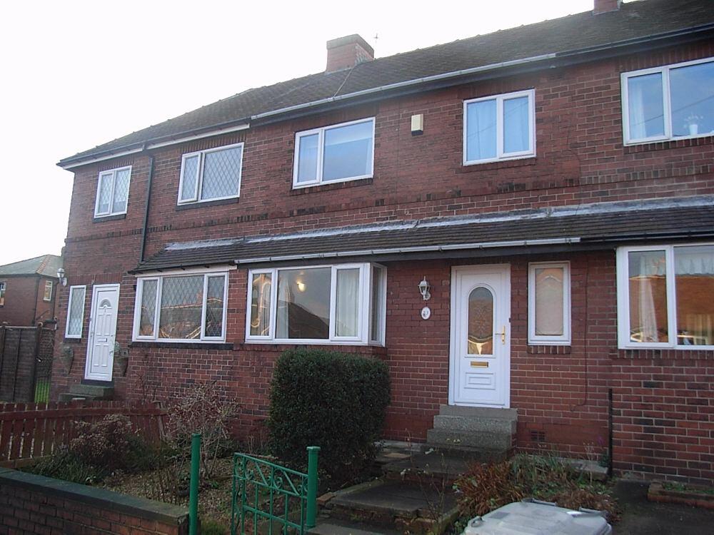 2 bed Mid Terraced House for rent in Briestfield. From Whitegates - Dewsbury