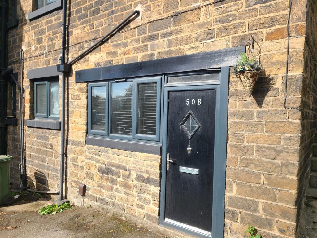 3 bed Apartment for rent in Whitley Lower. From Whitegates - Dewsbury