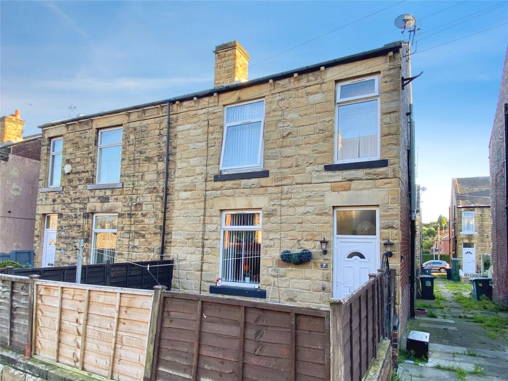 2 bed Detached for rent in Batley. From Whitegates - Dewsbury 2 bed Detached for rent in Batley. From Whitegates - Dewsbury