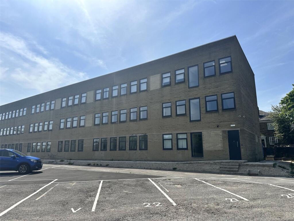 2 bed Apartment for rent in Halifax. From Whitegates - Halifax