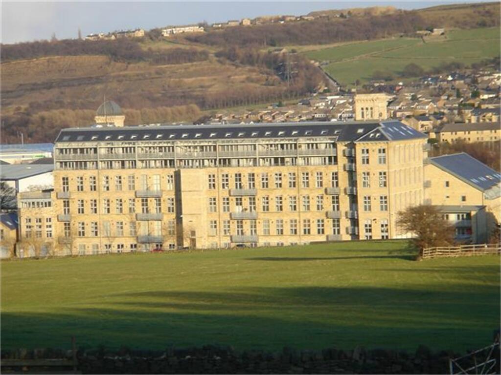 2 bed Apartment for rent in Elland. From Whitegates - Halifax