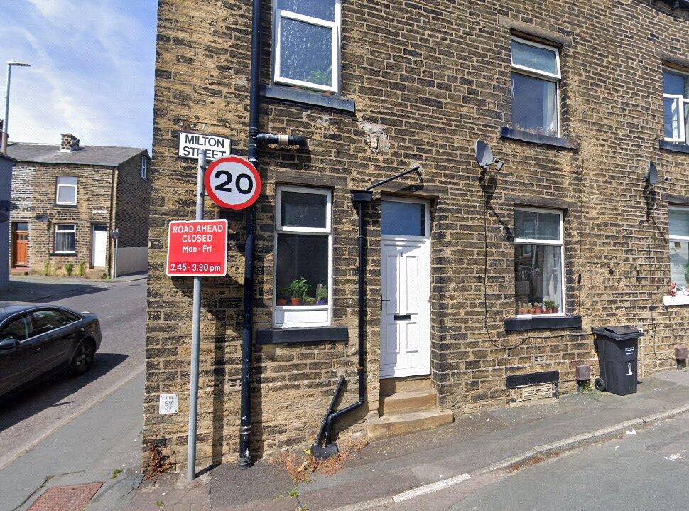 2 bed End of Terrace for rent in Sowerby Bridge. From Whitegates - Halifax