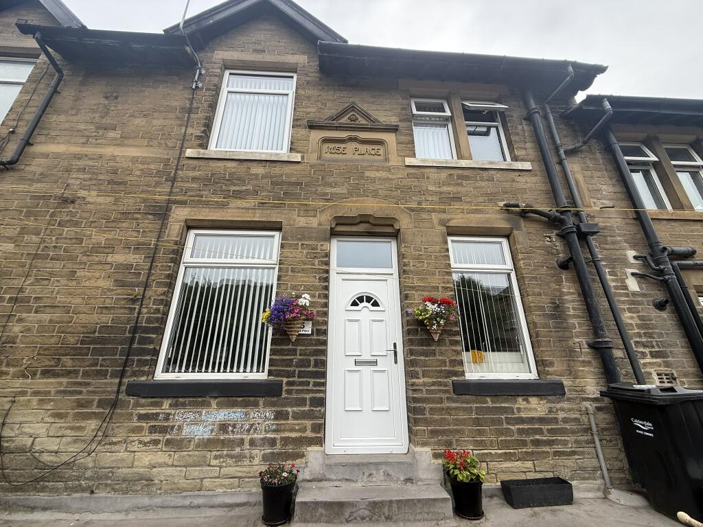 3 bed Mid Terraced House for rent in Luddenden Foot. From Whitegates - Halifax 3 bed Mid Terraced House for rent in Luddenden Foot. From Whitegates - Halifax