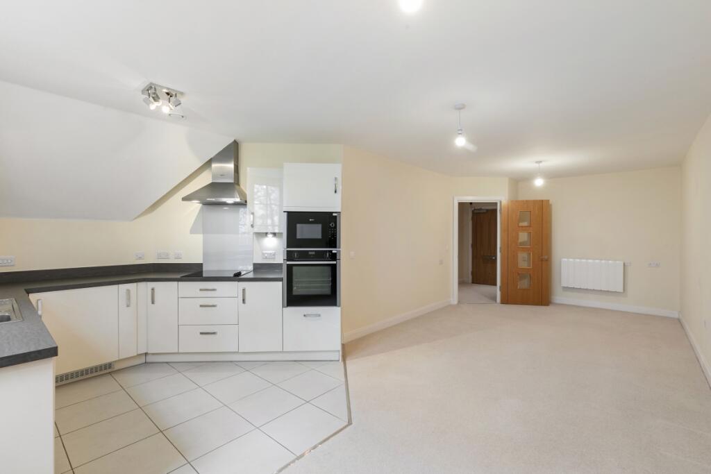 1 bed 1st Floor Flat for rent in Stow-on-the-Wold. From Hamptons - Banbury
