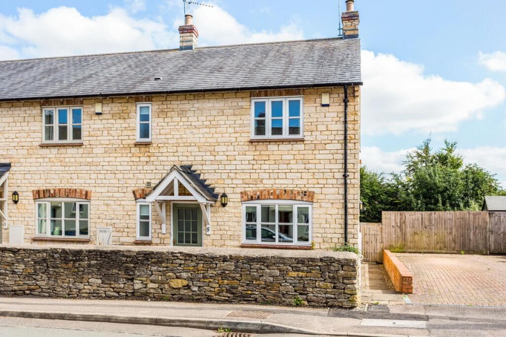 3 bed End of Terrace for rent in Evenley. From Hamptons - Banbury
