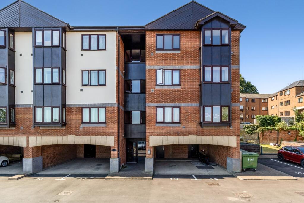 1 bed 1st Floor Flat for rent in Banbury. From Hamptons - Banbury