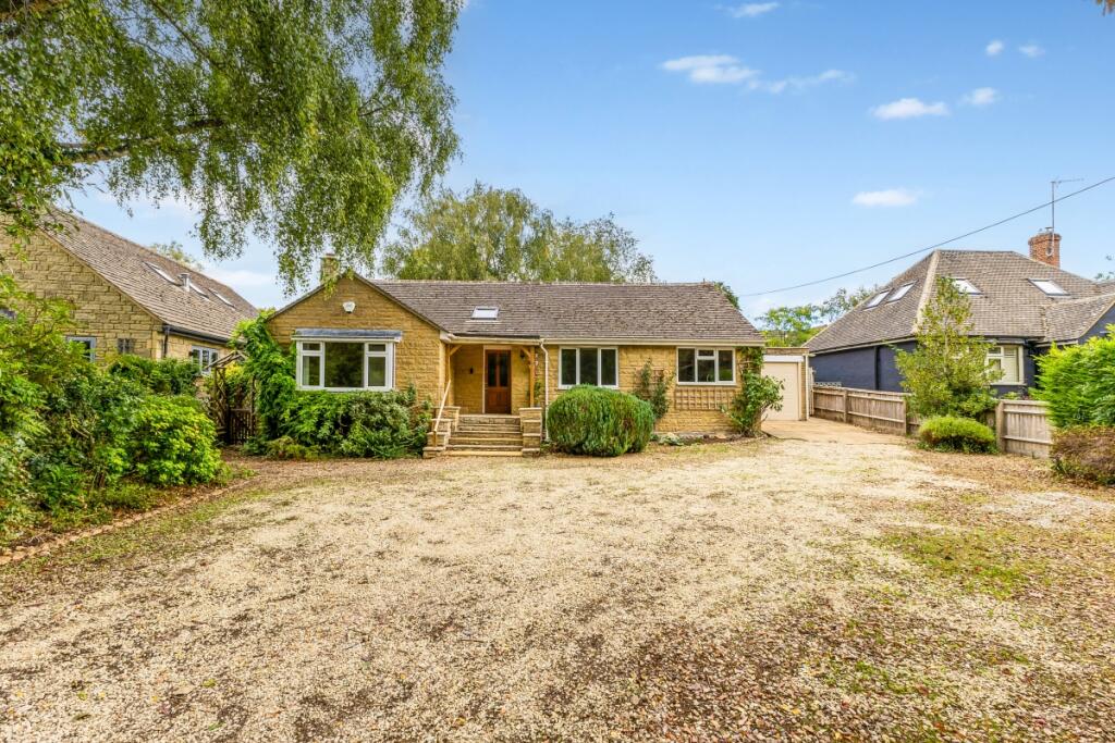 4 bed Detached for rent in Chadlington. From Hamptons - Banbury 4 bed Detached for rent in Chadlington. From Hamptons - Banbury