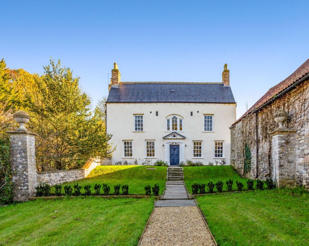 5 bed Detached for rent in Aust. From Hamptons - Bath