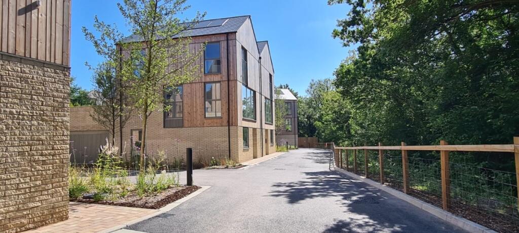 4 bed Semi Detached for rent in . From Hamptons - Bath