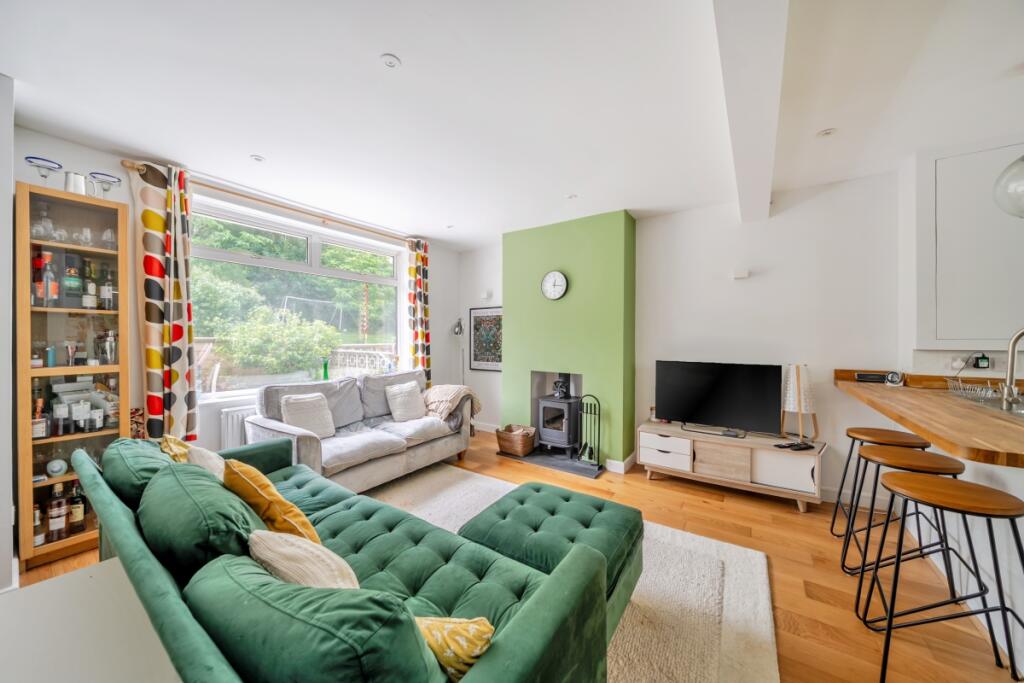 4 bed Bungalow for rent in Bathampton. From Hamptons - Bath 4 bed Bungalow for rent in Bathampton. From Hamptons - Bath