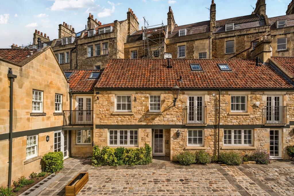 3 bed Mews for rent in Upper Swainswick. From Hamptons - Bath 3 bed Mews for rent in Upper Swainswick. From Hamptons - Bath