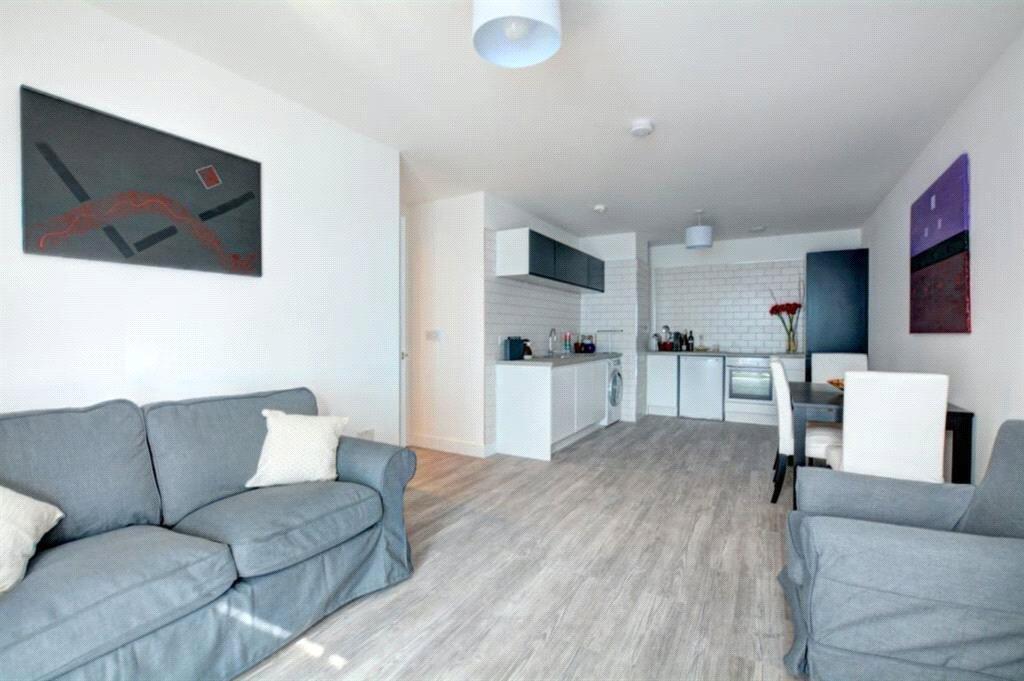 4 bed Apartment for rent in Beckenham. From Sinclair Hammelton - Bromley