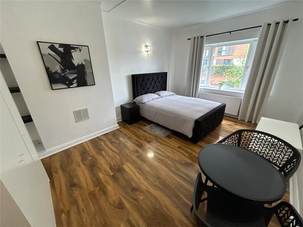 1 bed House Share for rent in Beckenham. From Sinclair Hammelton - Bromley