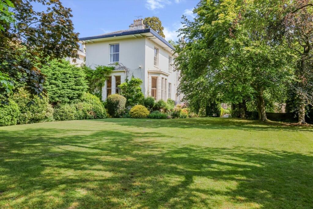 5 bed Detached for rent in Cheltenham. From Hamptons - Cheltenham 5 bed Detached for rent in Cheltenham. From Hamptons - Cheltenham