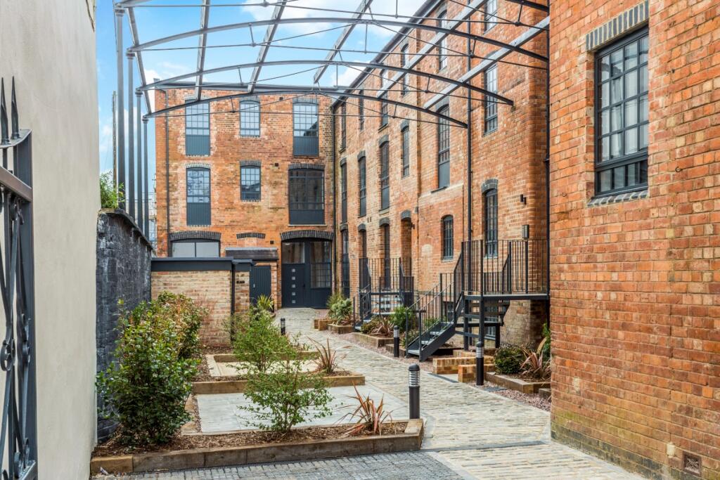 1 bed 1st Floor Flat for rent in Prestbury. From Hamptons - Cheltenham