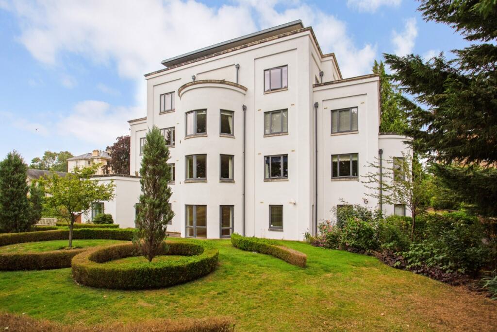 3 bed Apartment for rent in Prestbury. From Hamptons - Cheltenham