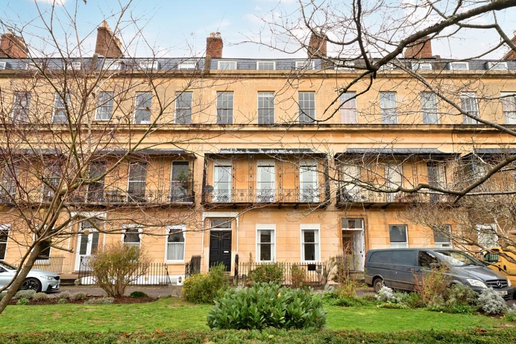 6 bed Town House for rent in Cheltenham. From Hamptons - Cheltenham 6 bed Town House for rent in Cheltenham. From Hamptons - Cheltenham