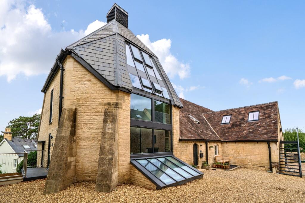 4 bed Detached for rent in Nailsworth. From Hamptons - Cheltenham 4 bed Detached for rent in Nailsworth. From Hamptons - Cheltenham
