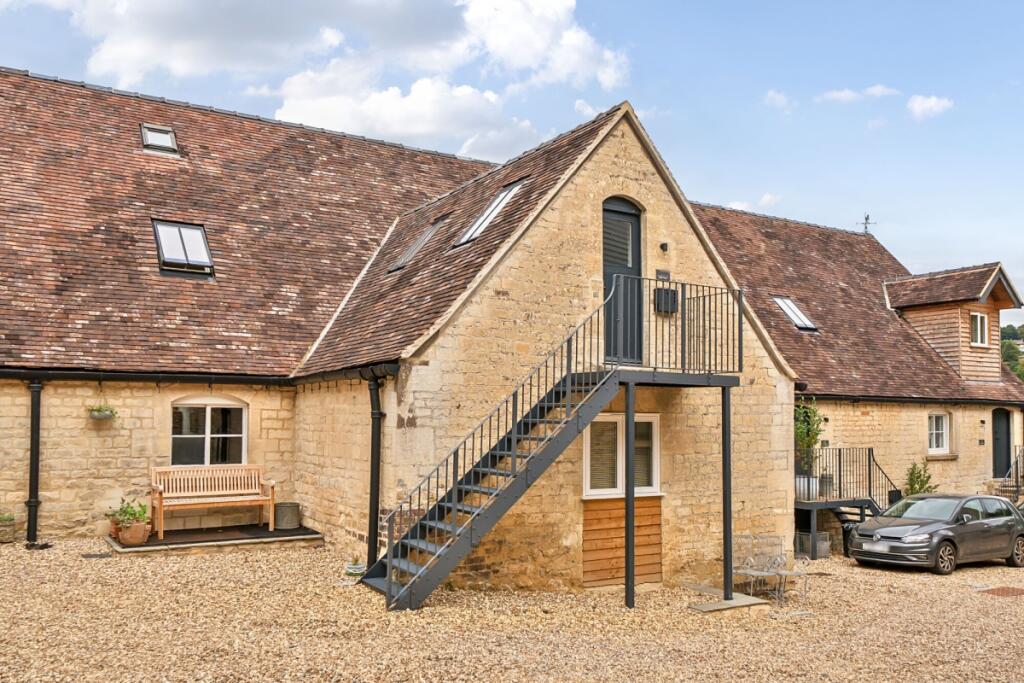 2 bed 1st Floor Flat for rent in Nailsworth. From Hamptons - Cheltenham 2 bed 1st Floor Flat for rent in Nailsworth. From Hamptons - Cheltenham