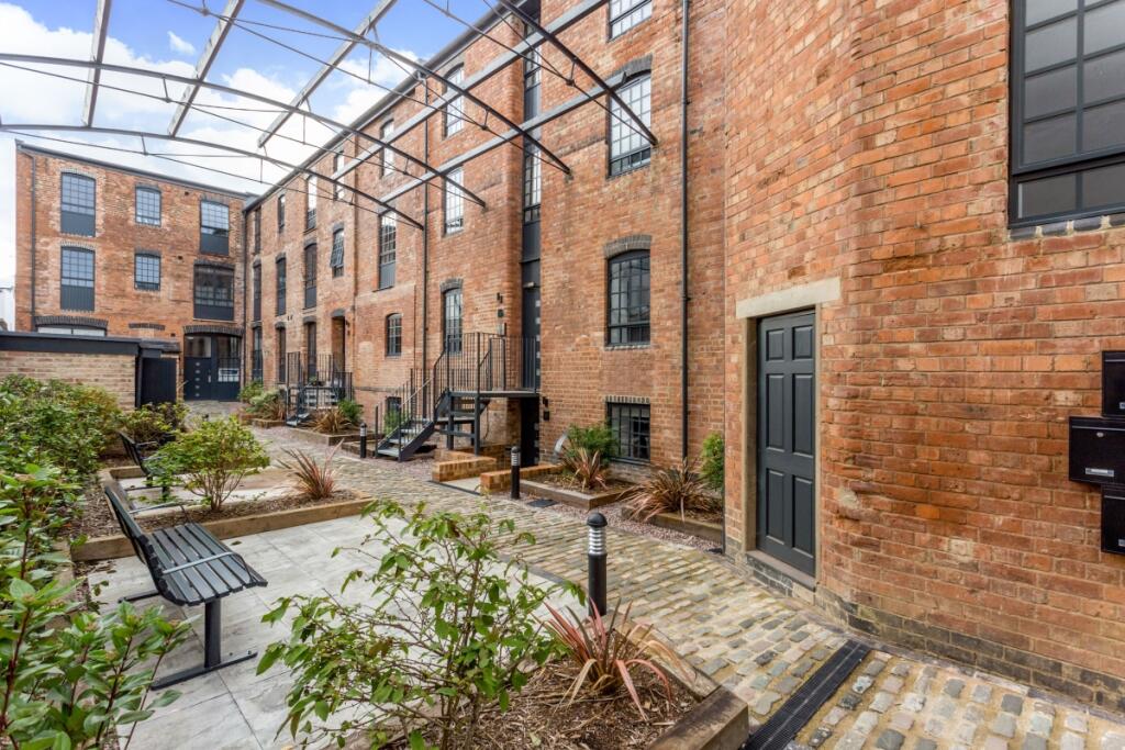 1 bed Apartment for rent in Prestbury. From Hamptons - Cheltenham