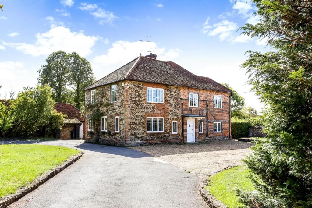 5 bed Detached for rent in Tilford. From Hamptons - Farnham