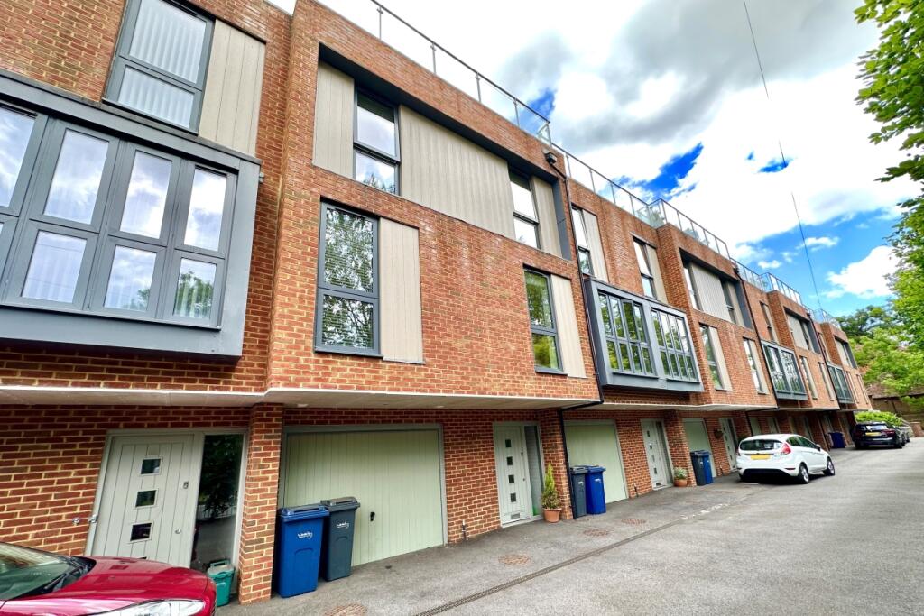 3 bed Town House for rent in Hale. From Hamptons - Farnham