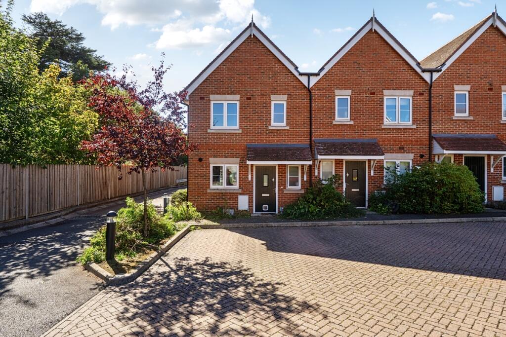 2 bed End of Terrace for rent in Wheatsheaf Common. From Hamptons - Farnham 2 bed End of Terrace for rent in Wheatsheaf Common. From Hamptons - Farnham