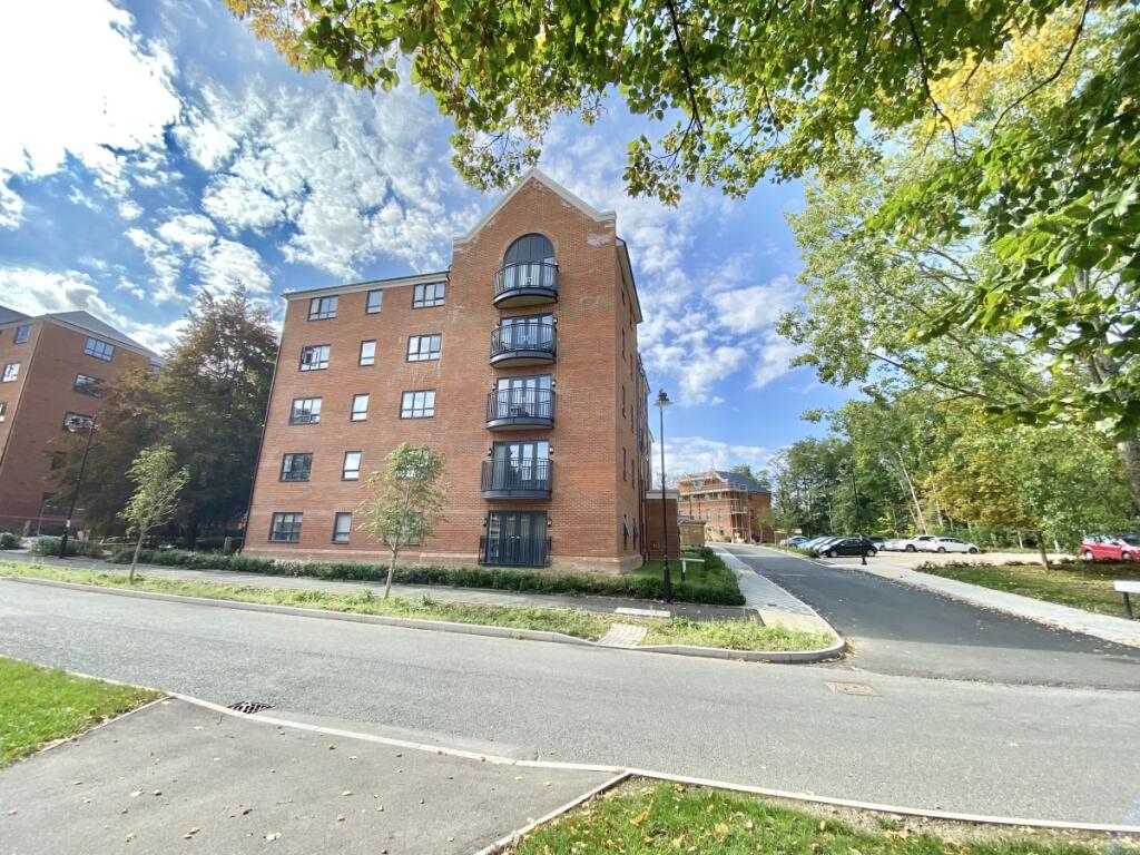 2 bed Apartment for rent in Aldershot. From Hamptons - Farnham