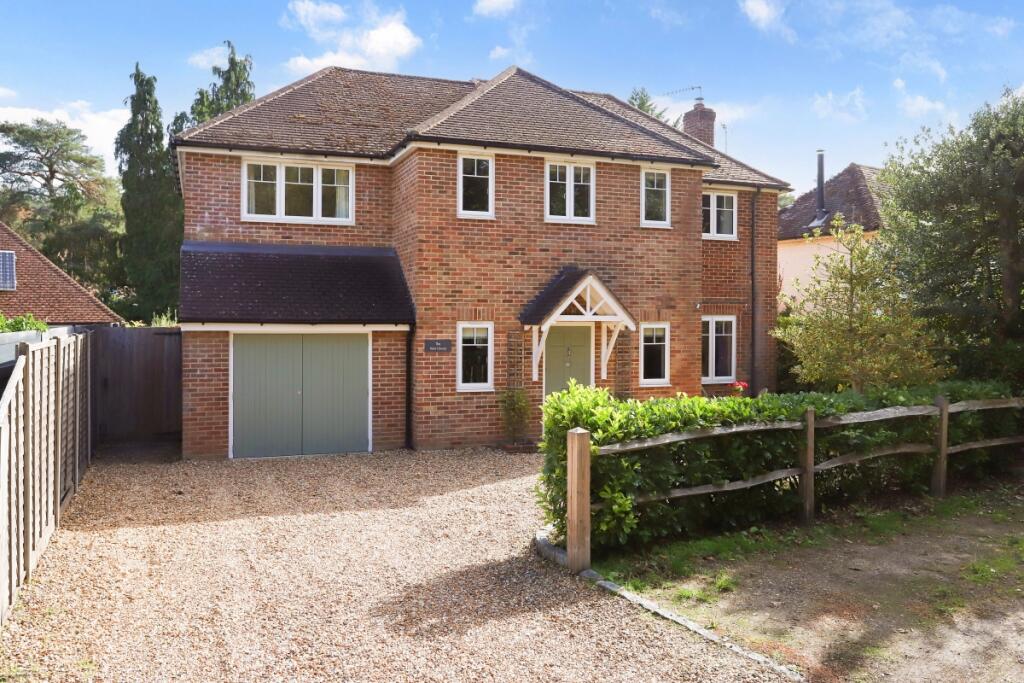 4 bed Detached for rent in Rushmoor. From Hamptons - Farnham 4 bed Detached for rent in Rushmoor. From Hamptons - Farnham