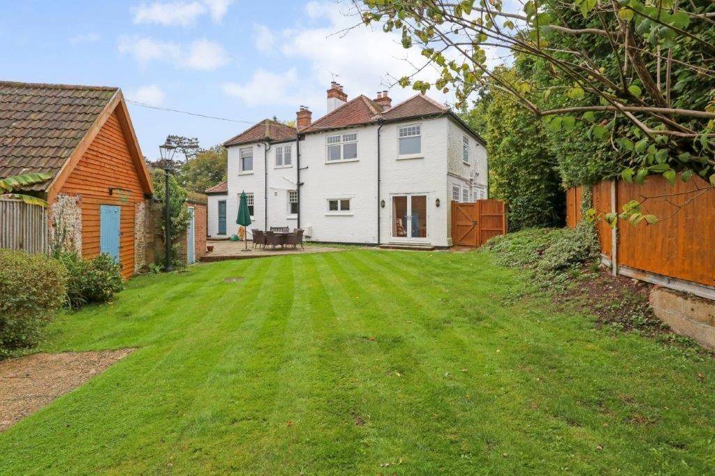 4 bed Detached for rent in Heath End. From Hamptons - Farnham