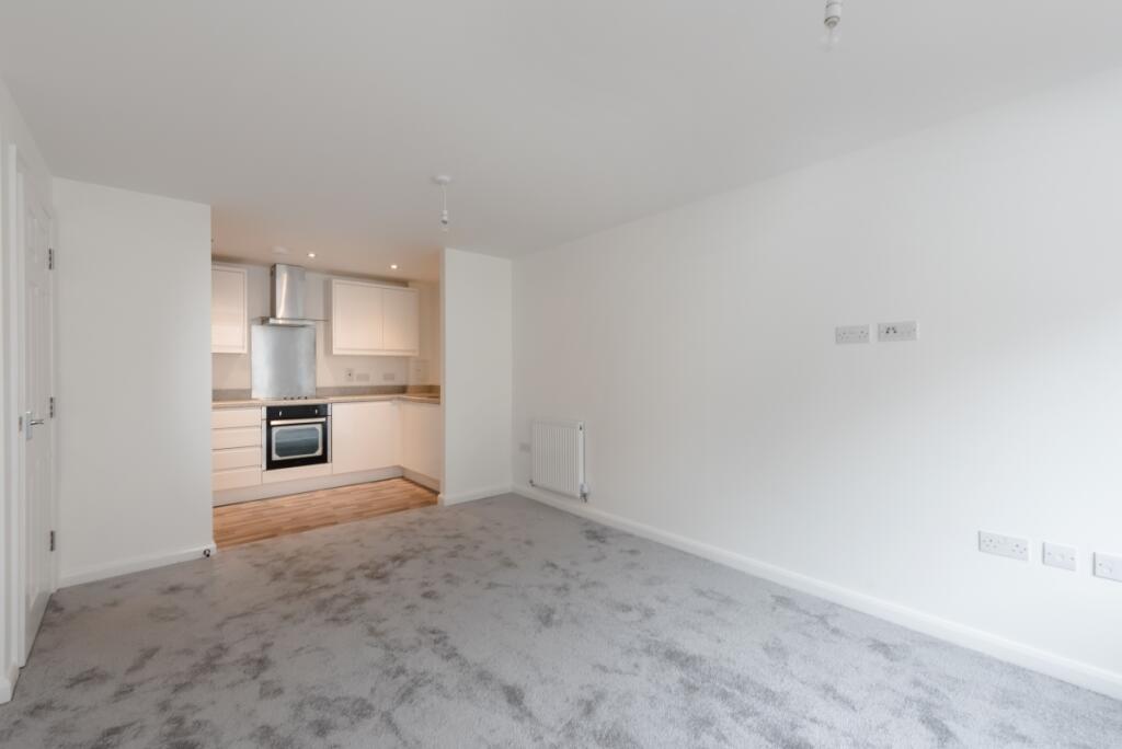 2 bed Apartment for rent in Luton. From Hamptons - Harpenden