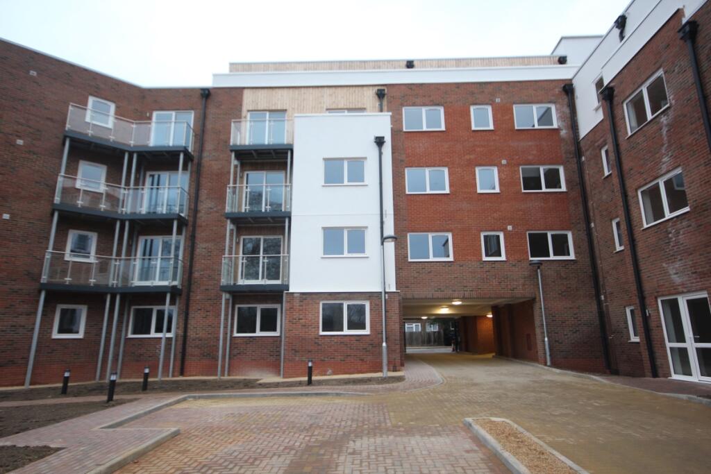 1 bed 1st Floor Flat for rent in Cockernhoe. From Hamptons - Harpenden
