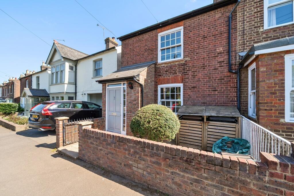 3 bed End of Terrace for rent in Harpenden. From Hamptons - Harpenden