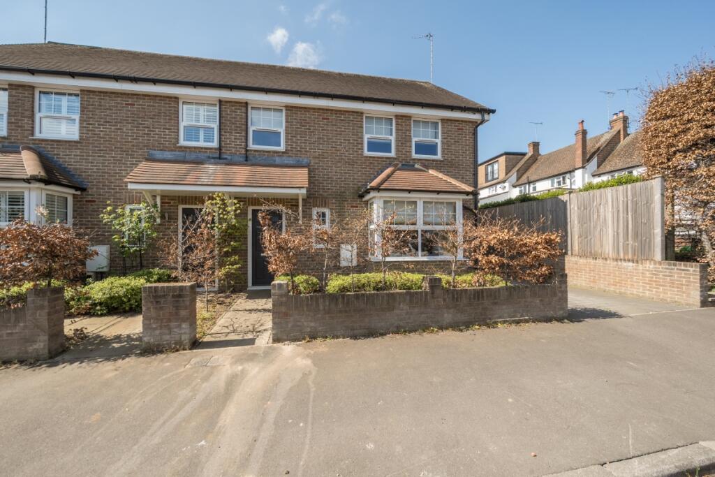 3 bed Semi Detached for rent in Harpenden. From Hamptons - Harpenden 3 bed Semi Detached for rent in Harpenden. From Hamptons - Harpenden