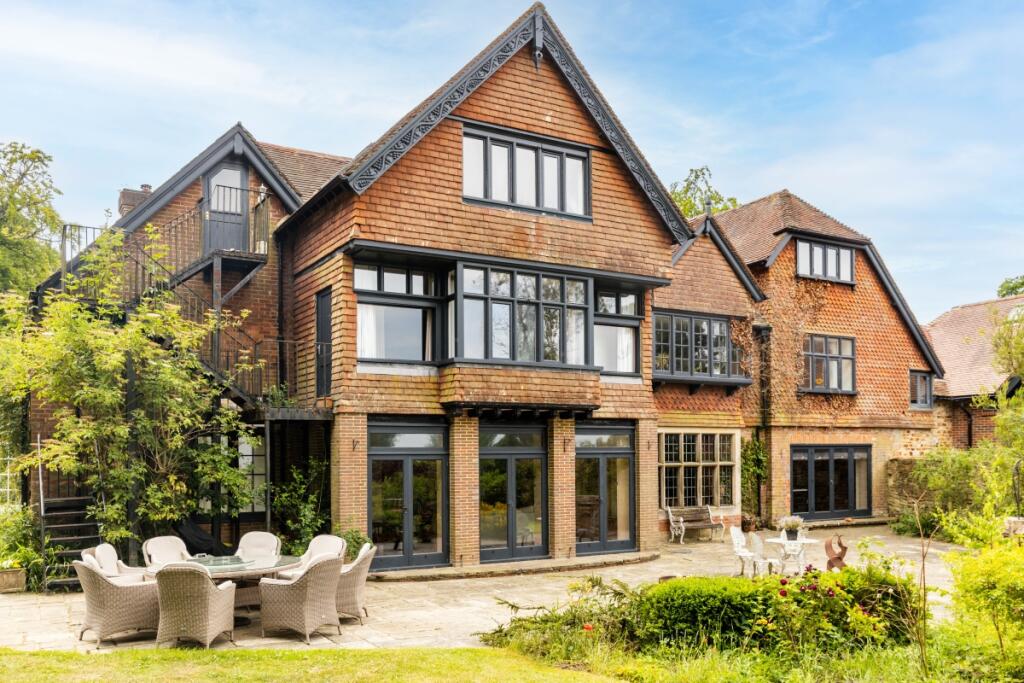 6 bed Semi Detached for rent in Sharpthorne. From Hamptons - Haywards Heath 6 bed Semi Detached for rent in Sharpthorne. From Hamptons - Haywards Heath