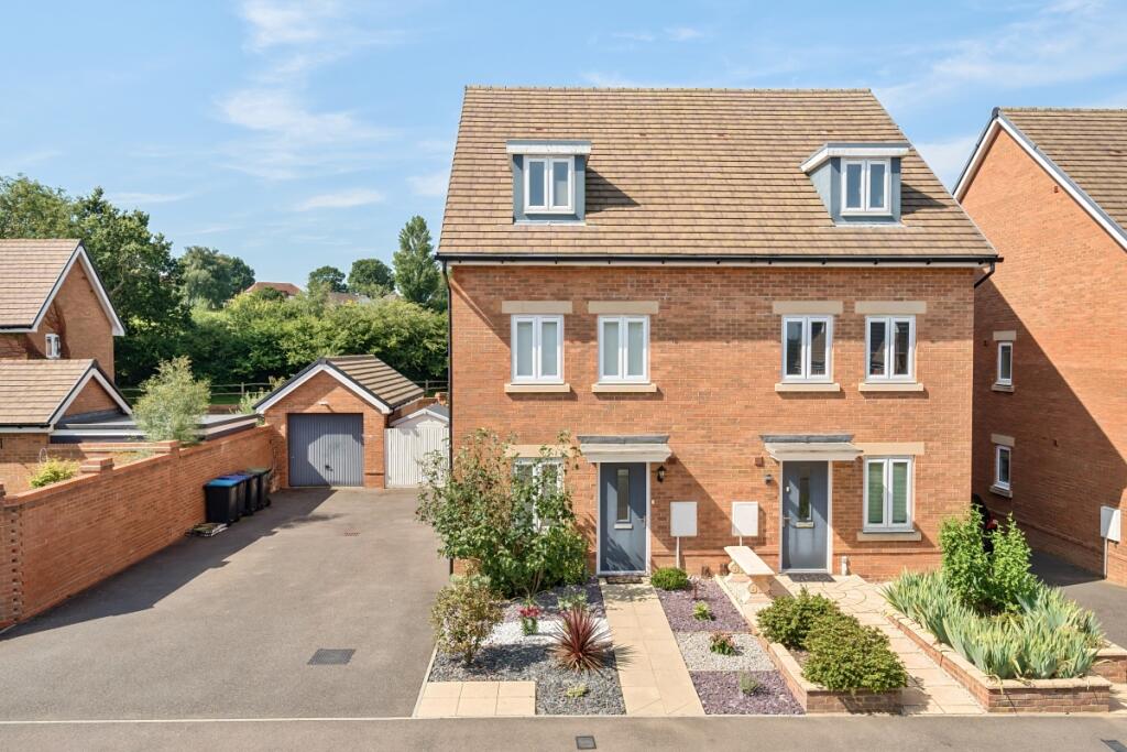 3 bed Town House for rent in Hassocks. From Hamptons - Haywards Heath 3 bed Town House for rent in Hassocks. From Hamptons - Haywards Heath