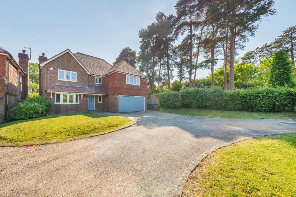5 bed Detached for rent in Chelwood Gate. From Hamptons - Haywards Heath 5 bed Detached for rent in Chelwood Gate. From Hamptons - Haywards Heath