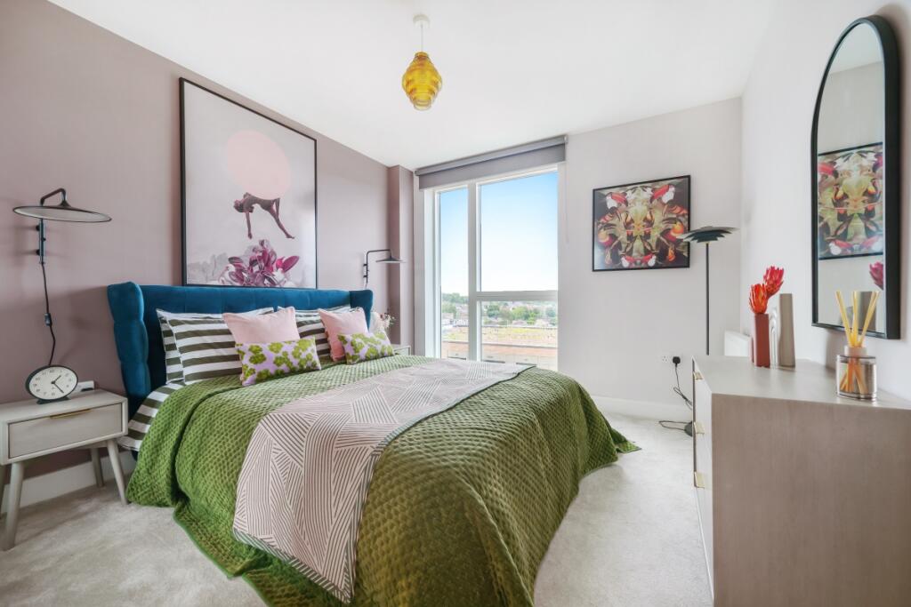 2 bed Apartment for rent in Redhill. From Hamptons - Haywards Heath