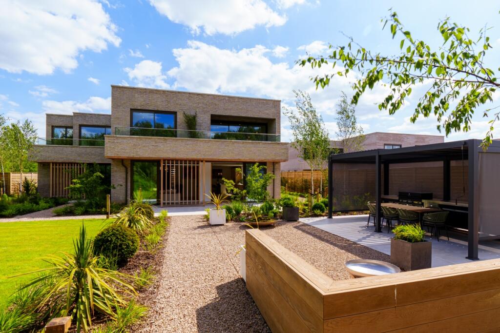 5 bed Detached for rent in Crosspost. From Hamptons - Haywards Heath