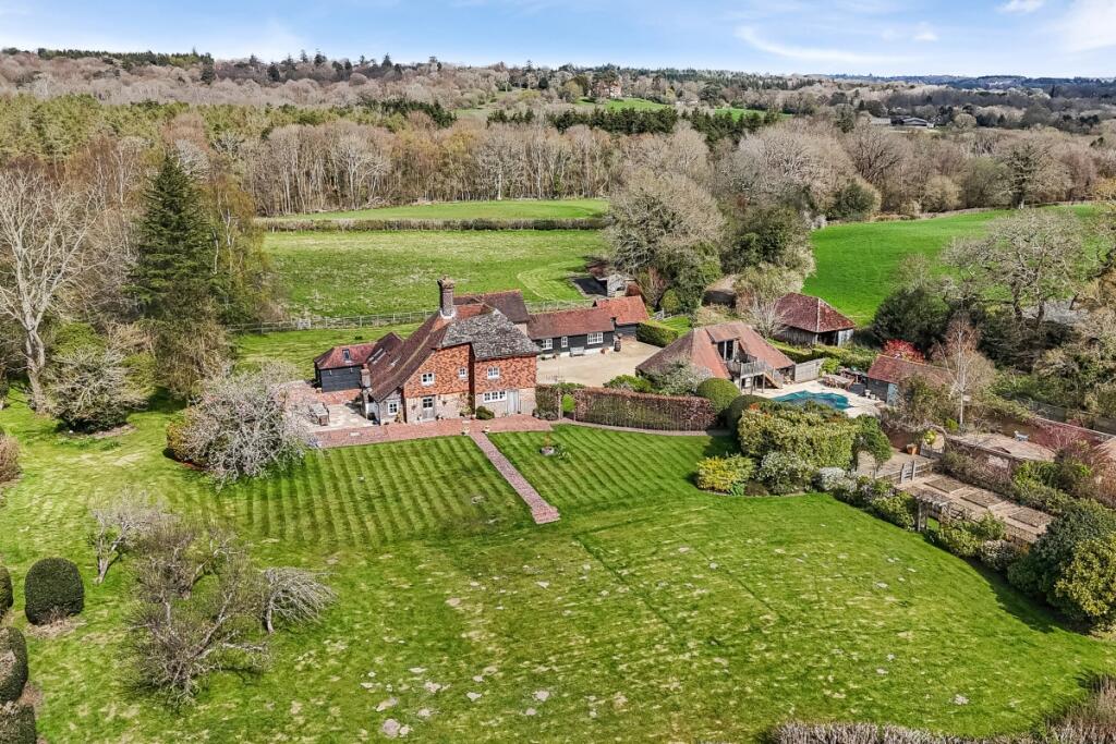 5 bed Detached for rent in Balcombe. From Hamptons - Haywards Heath