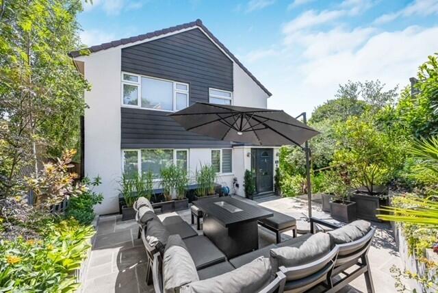 2 bed Annexe for rent in Henley-on-Thames. From Hamptons - Henley-on-Thames
