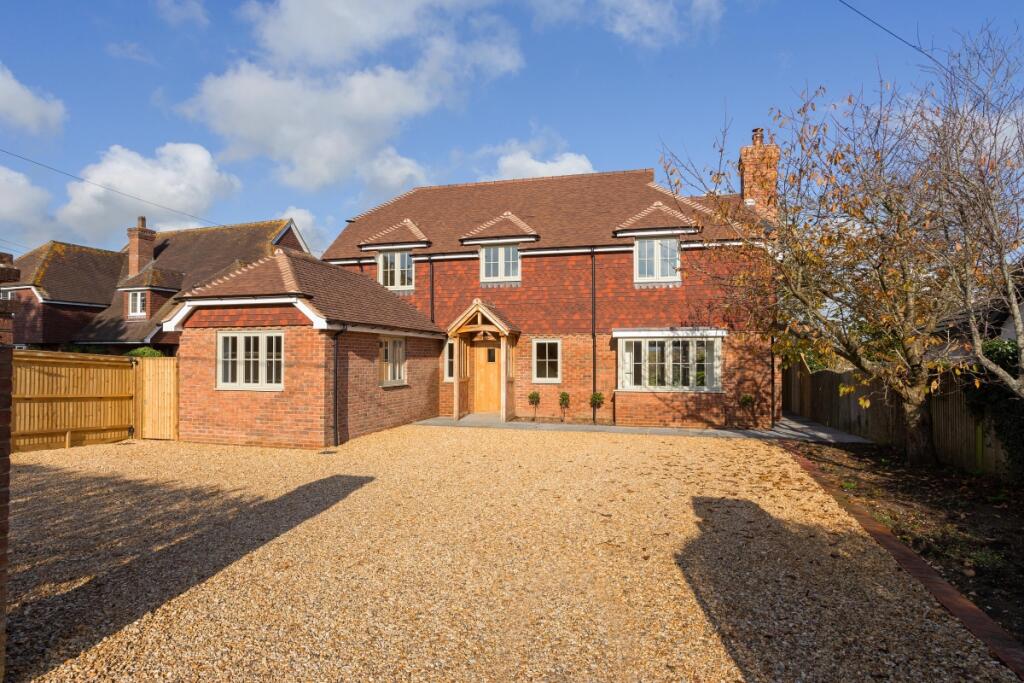 5 bed Detached for rent in Small Dole. From Hamptons - Horsham
