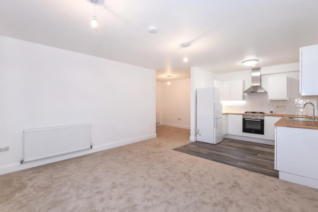 2 bed Apartment for rent in Tower Hill. From Hamptons - Horsham