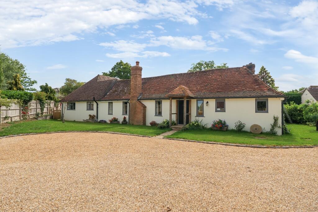 3 bed Barn for rent in Brooks Green. From Hamptons - Horsham 3 bed Barn for rent in Brooks Green. From Hamptons - Horsham