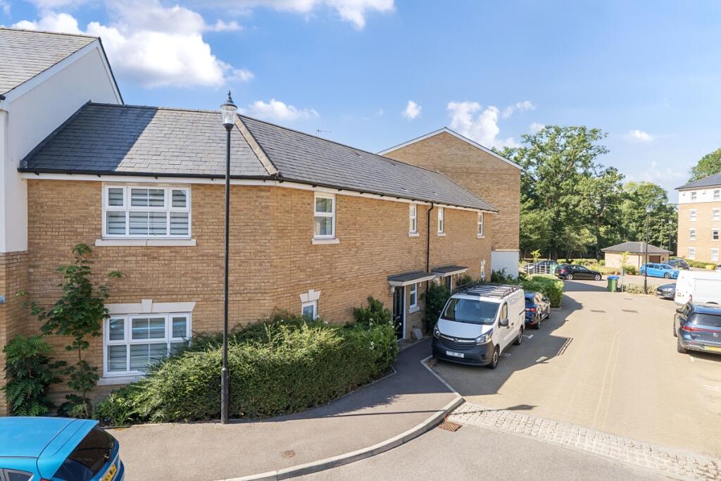 3 bed Mid Terraced House for rent in Horsham. From Hamptons - Horsham 3 bed Mid Terraced House for rent in Horsham. From Hamptons - Horsham