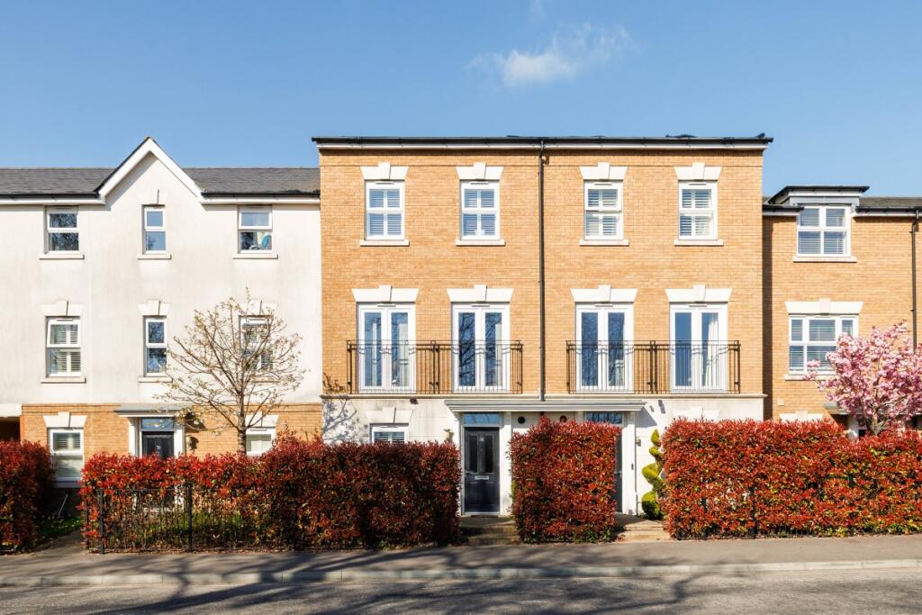 3 bed Town House for rent in Horsham. From Hamptons - Horsham