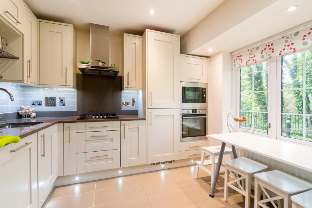 3 bed Mid Terraced House for rent in Maidenhead. From Hamptons - Maidenhead 3 bed Mid Terraced House for rent in Maidenhead. From Hamptons - Maidenhead