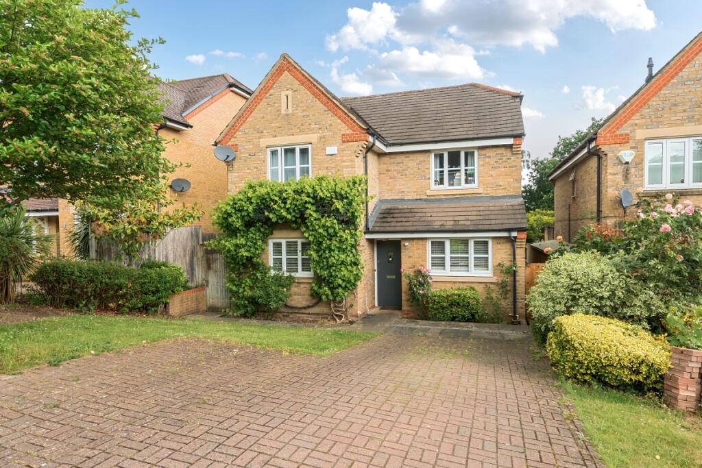 4 bed Detached for rent in Maidenhead. From Hamptons - Maidenhead